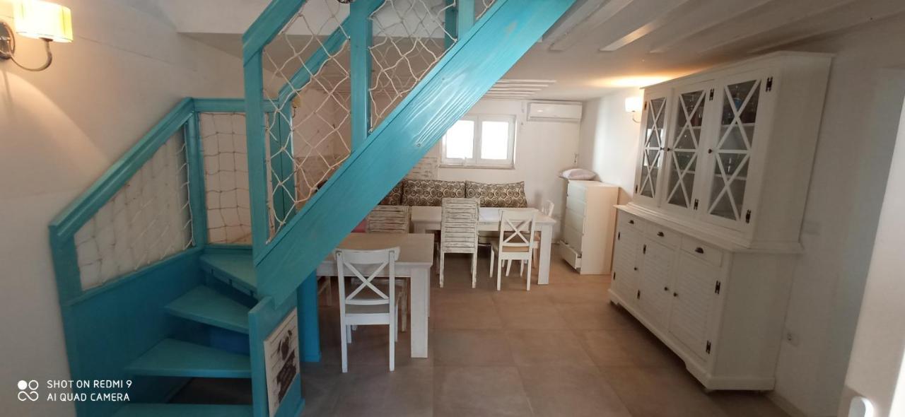 Holiday Homes Mare Premantura Kültér fotó