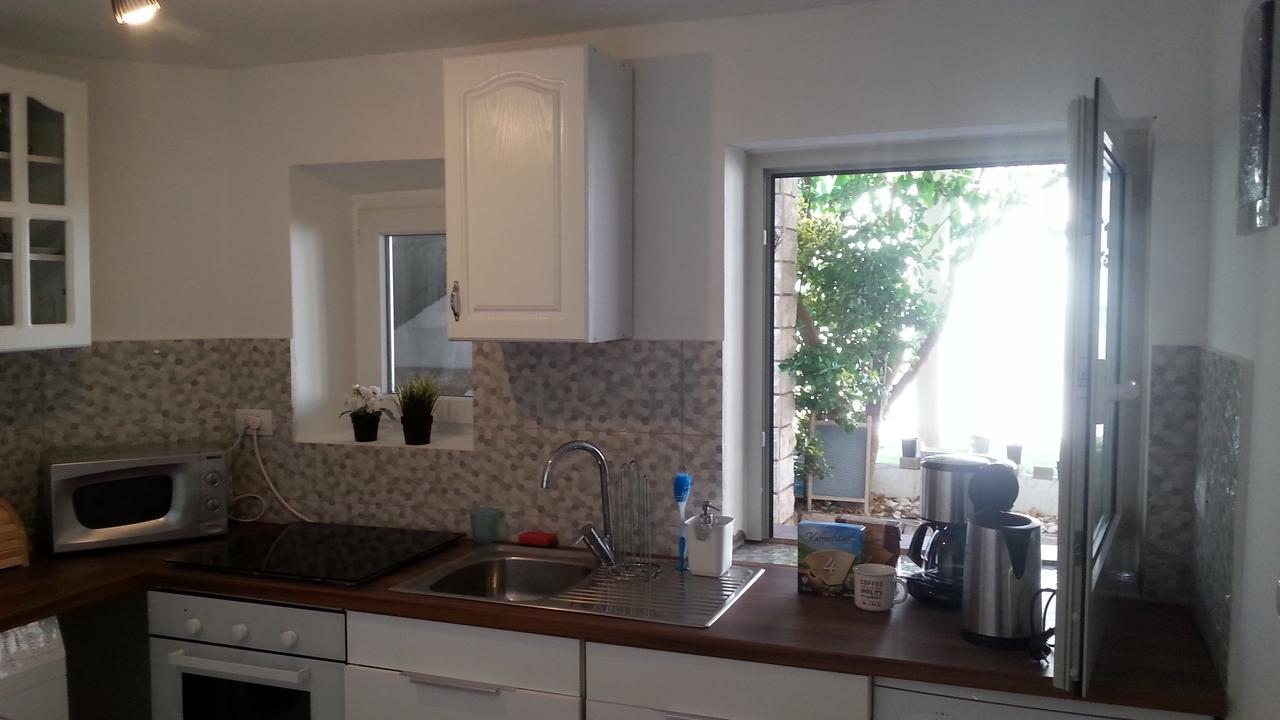 Holiday Homes Mare Premantura Kültér fotó